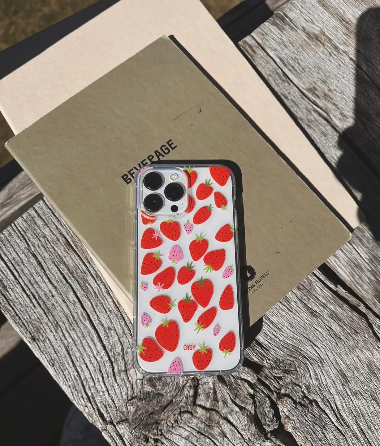 Strawberries 🍓 - Casy • ქეისი